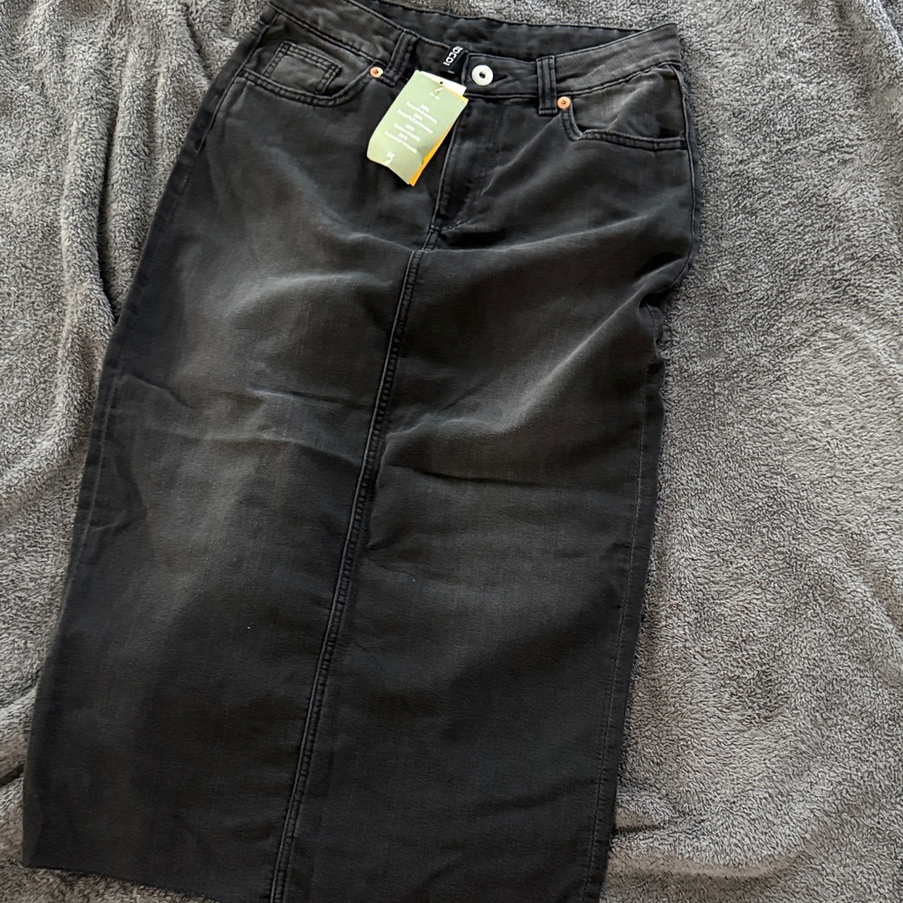 H&M Black Recycled Cotton Jeans